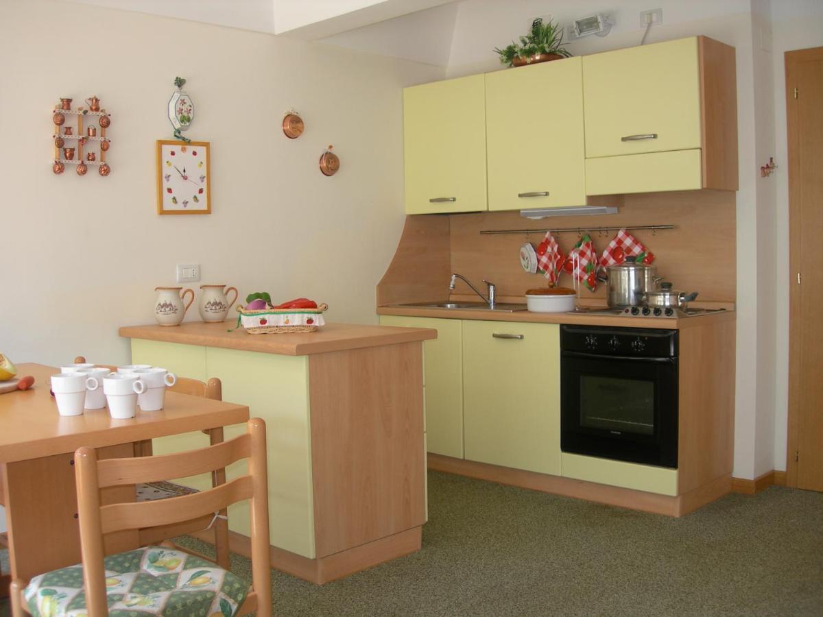 Appartamenti Vacanze Casa -Residence Albare - Check In Vacanze Casa - Marilleva 900 Ngoại thất bức ảnh